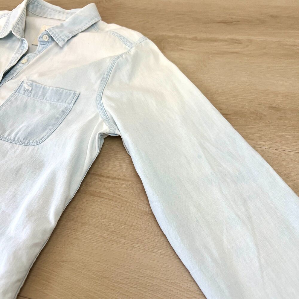 Abercrombie & Fitch 100% Cotton Light Blue Denim Quarter Button-up Shirt Sz S - Picture 6 of 16